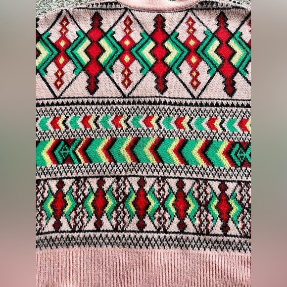 Colorful Geometric Patterned Sweater - Picture 6 of 6